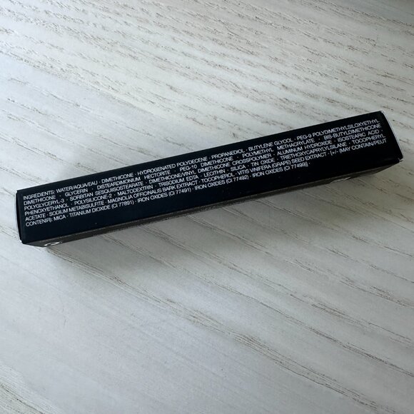 NARS Radiant Creamy Concealer (Light 2 Vanilla) - Picture 8 of 8